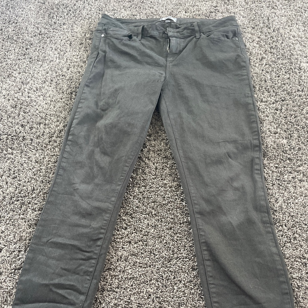 Size 32 Paige Green skinny jeans